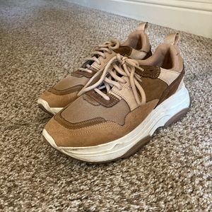 Zara sneakers/shoes